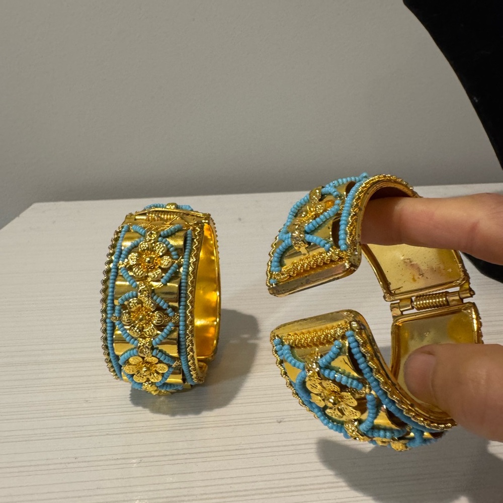 Vintage elegant Gold and Blue Floral wide Bangles